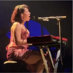 https://aviewfrommyseat.com/event/concert/RAYE/