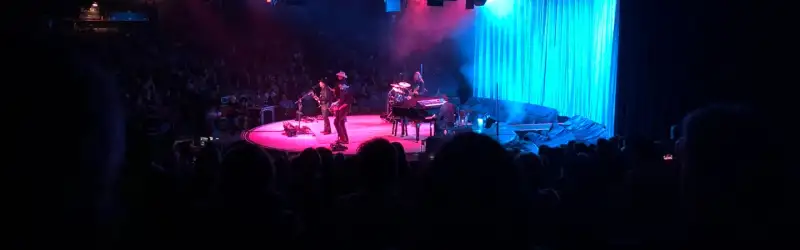 Flagstar at Westbury Music Fair