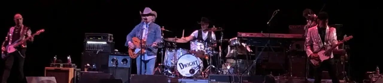 Dwight Yoakam