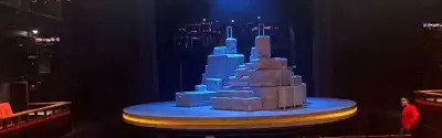 Two Strangers (Carry a Cake Across New York)