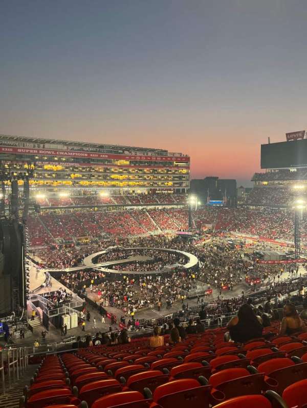 Levi's Stadium, section: 221, row: 22, seat: 26
