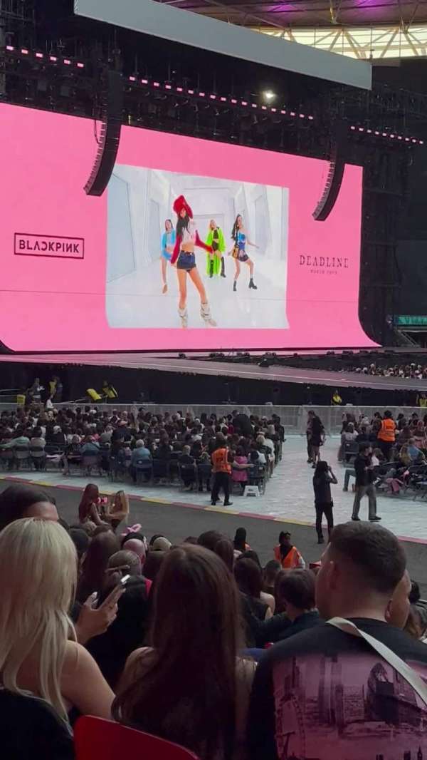 Wembley Stadium, section: 123, row: 19, seat: 13