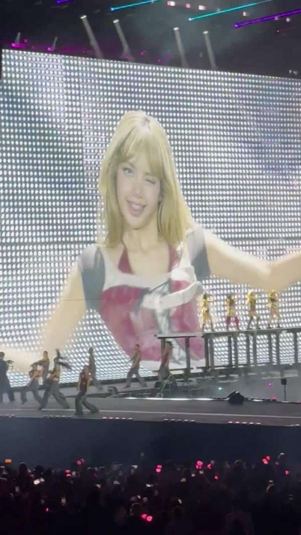 Wembley Stadium, section: 123, row: 19, seat: 13