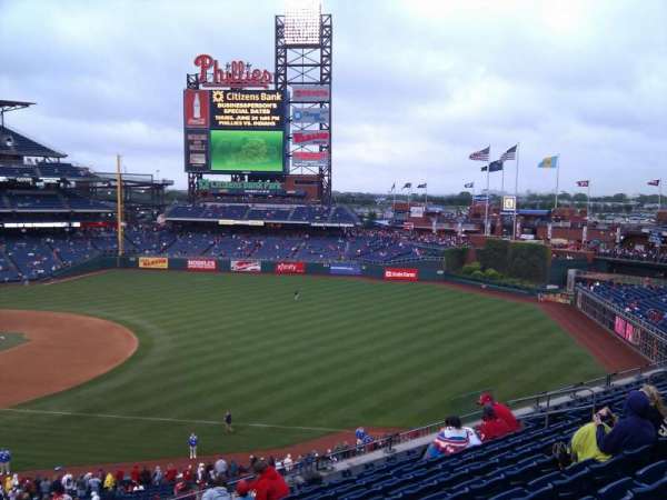 Citizens Bank Park, section: 210, row: 10, seat: 18