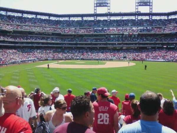 Citizens Bank Park, section: 104, row: 11, seat: 3