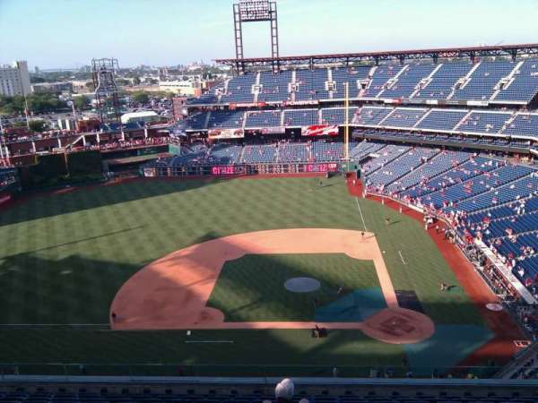 Citizens Bank Park, section: 425, row: 13, seat: 10