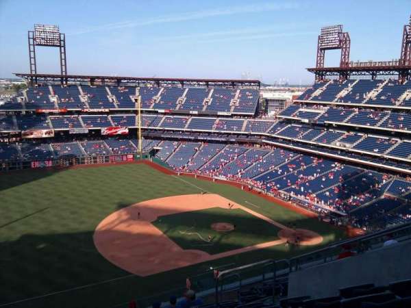 Citizens Bank Park, section: 429, row: 11, seat: 10