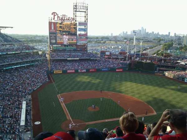 Citizens Bank Park, section: 418, row: 13, seat: 13