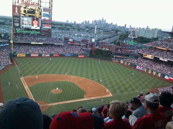 Citizens Bank Park, section: 418, row: 13, seat: 13