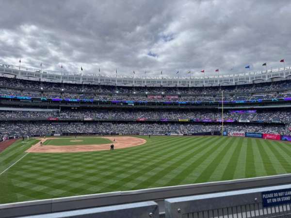 Yankee Stadium, section: 206, row: 1