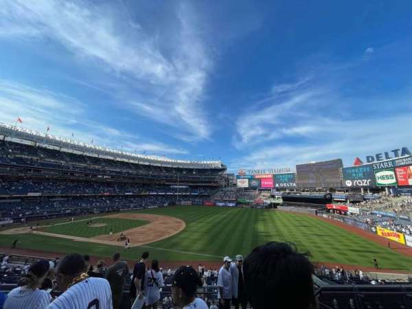 Yankee Stadium, section: 212, row: 7, seat: 21