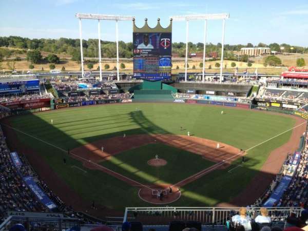 Kauffman Stadium, section: 420, row: DD, seat: 10