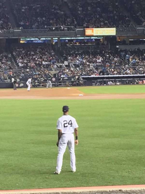 Yankee stadium, section: 135, row: 3, seat: 20