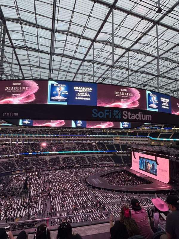 SoFi Stadium, section: 347, row: 4, seat: 10