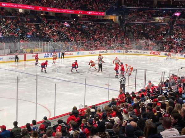 Capital One Arena, section: 119, row: Q, seat: 17