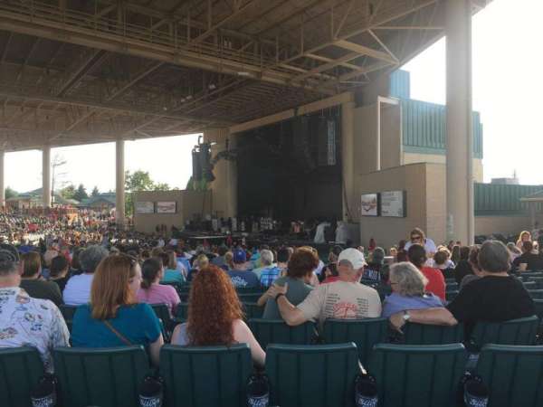 Ruoff Music Center, section: H, row: R, seat: 33