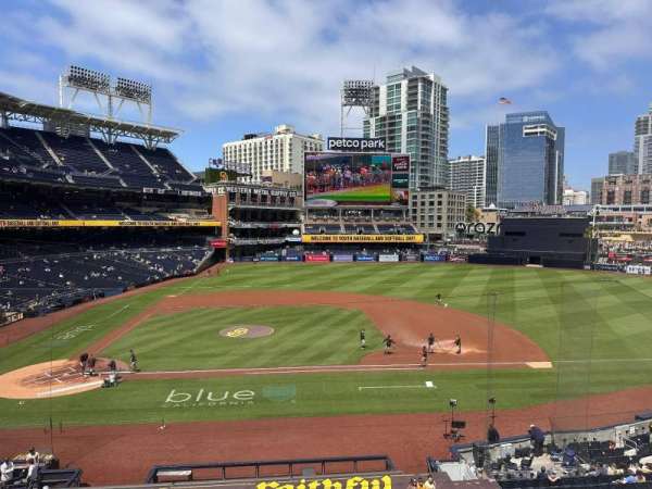Petco Park, section: 207, row: 1, seat: 4