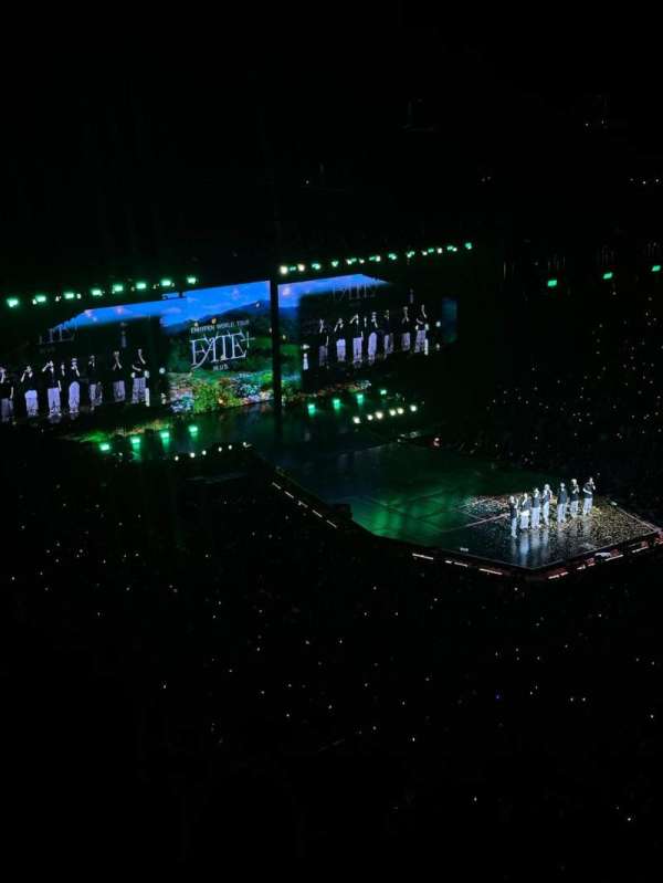 Honda Center, section: 407, row: M, seat: 6