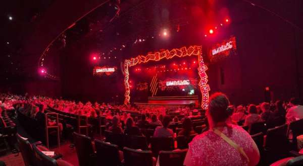The Palazzo Theatre, section: SEC1, row: S, seat: 8