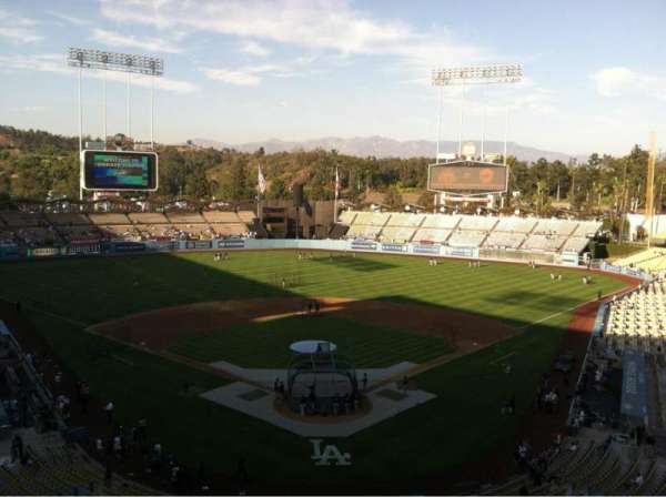 Dodger Stadium, section: 1RS, row: B, seat: 17