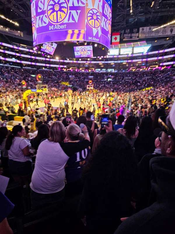 Crypto.com Arena, section: 105, row: 9, seat: 6