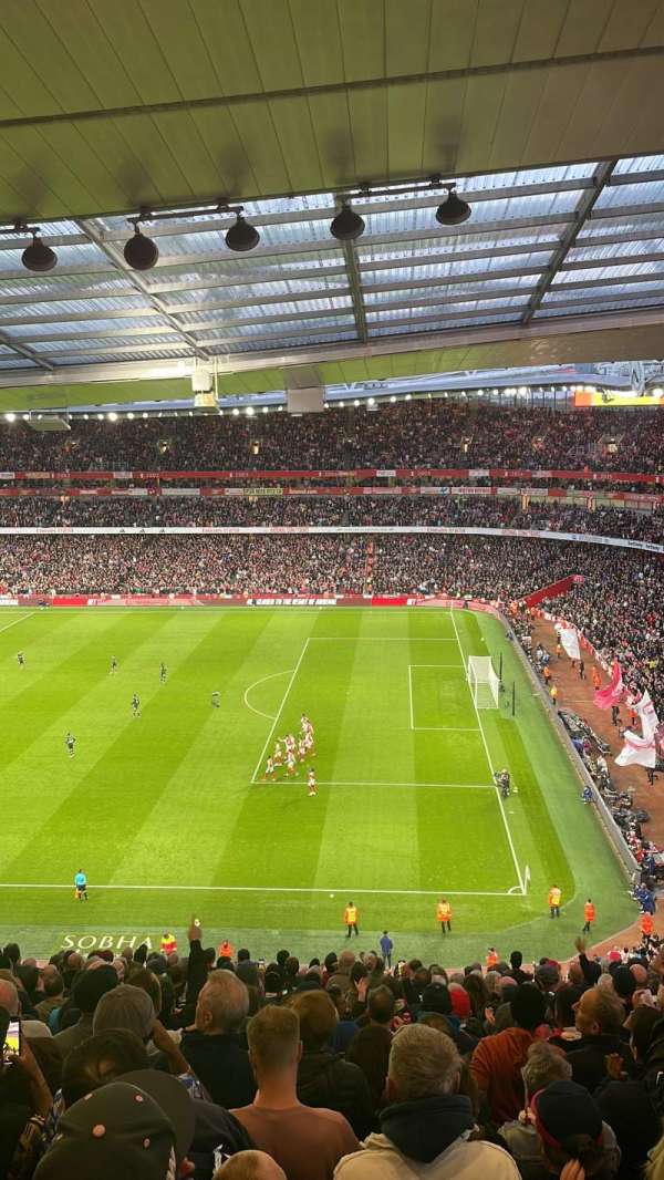 Emirates Stadium, section: 132, row: 18, seat: 1121