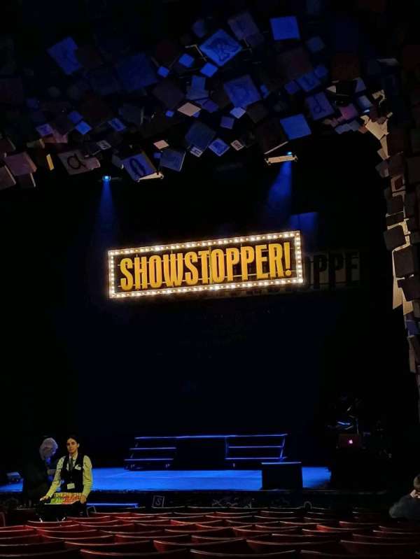 Cambridge Theatre, section: Stalls, row: Q, seat: 9