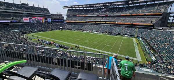 Lincoln Financial Field, section: C25, row: 5W, seat: 1