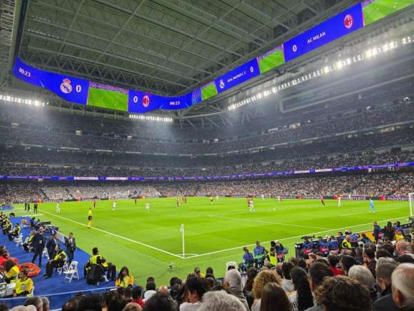 Santiago Bernabéu Stadium, section: 123, row: 12, seat: 17