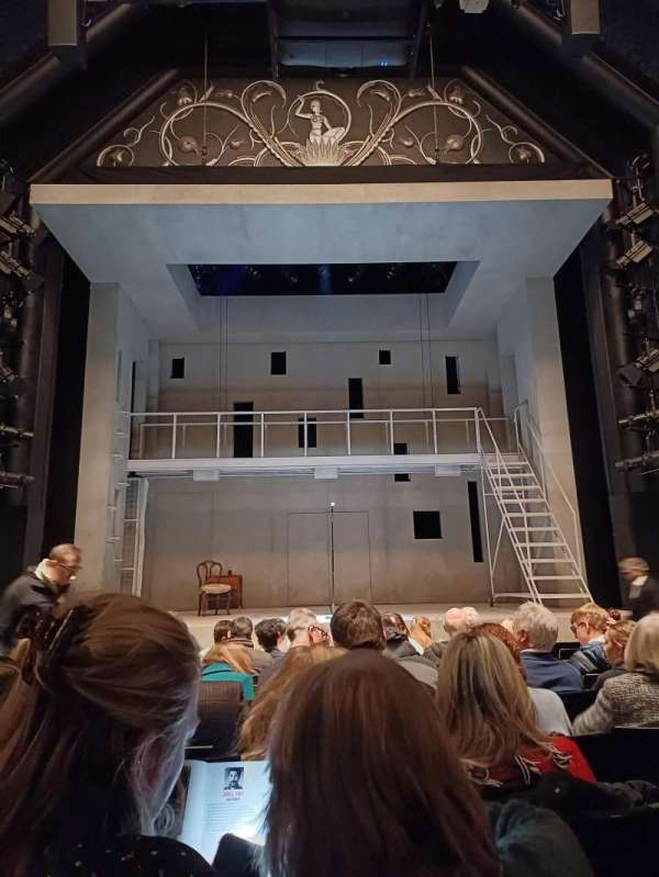 Trafalgar Theatre, section: Stalls, row: J, seat: 14