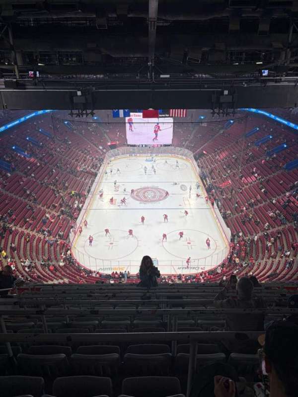 Centre Bell, section: 310, row: M, seat: 9
