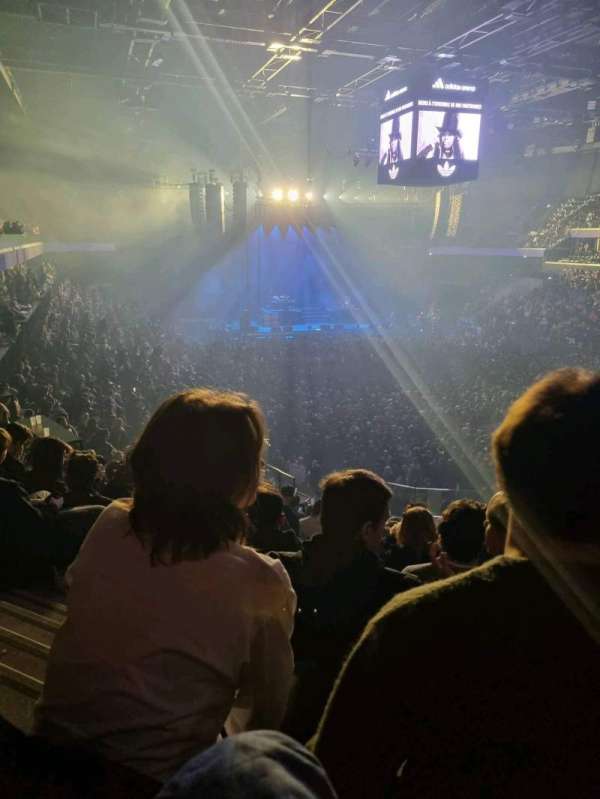 Adidas Arena, section: Gradin K, row: 67, seat: 07