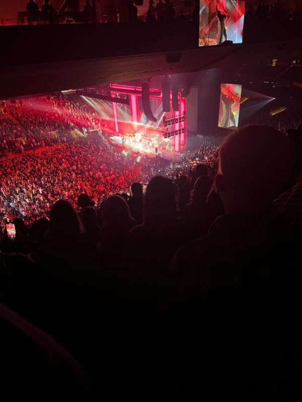 Madison Square Garden, section: 210, row: 18, seat: 2
