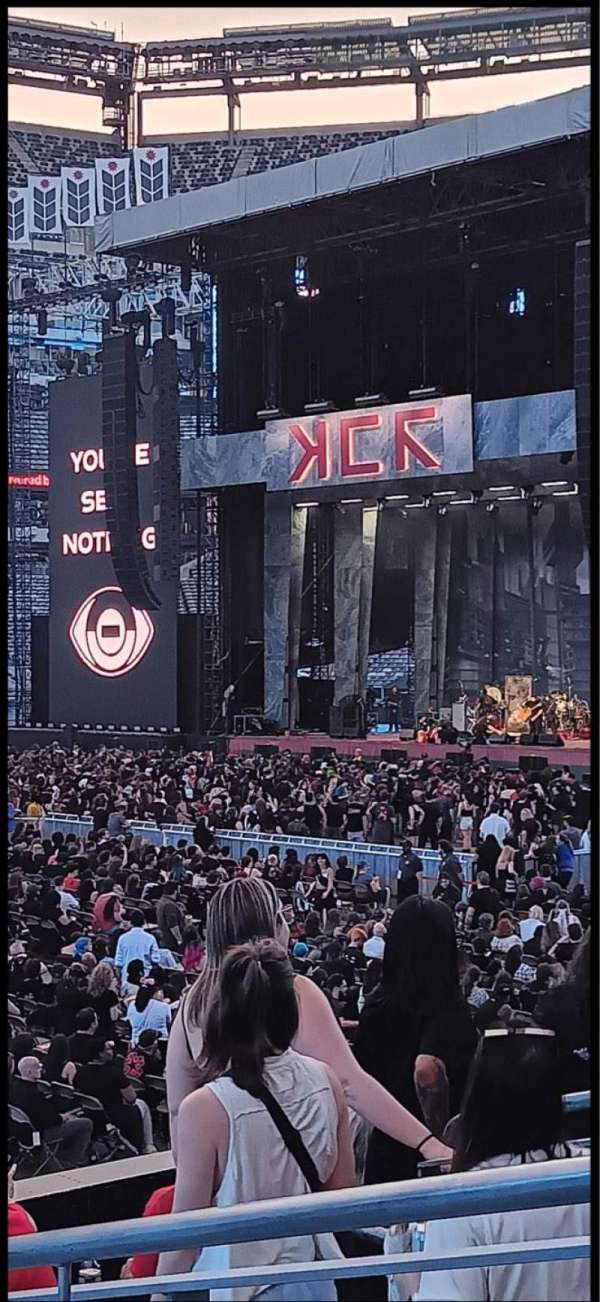 MetLife Stadium, section: 114, row: 7, seat: 2