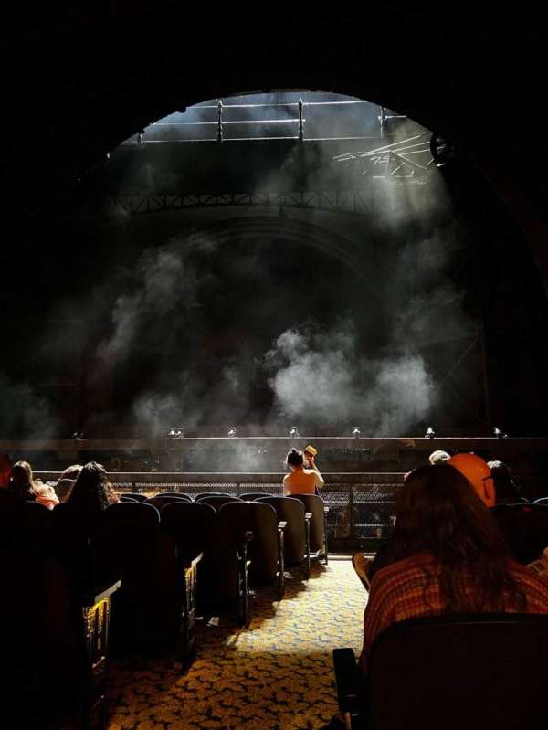 Lunt-Fontanne Theatre, section: Orchestra R, row: J, seat: 2