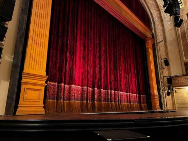 Majestic Theatre, section: Orchestra L, row: D, seat: 13