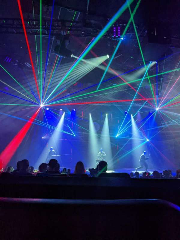 Luxor Theater, section: 202, row: BB, seat: 15