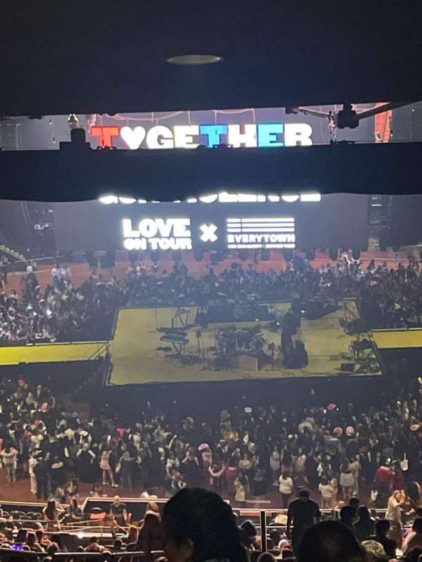 Kia Forum, section: 228, row: 28, seat: 1