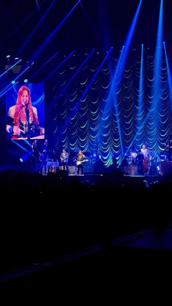 Giant Center, section: 106c, row: B, seat: 5