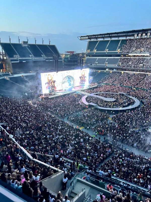 Lincoln Financial Field, section: 205, row: 1, seat: 24