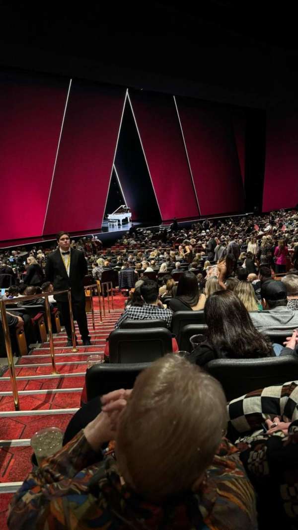 The Colosseum At Caesars Palace, section: 205, row: L, seat: 528