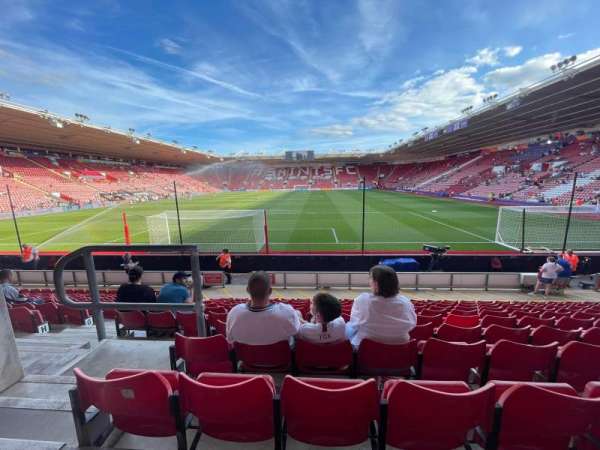 St Mary's Stadium, section: 42, row: N, seat: 1098
