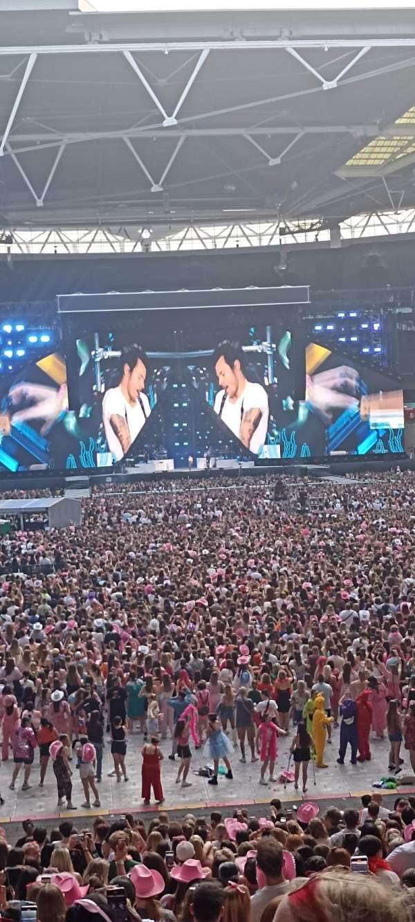 Wembley Stadium, section: 112, row: 31, seat: 27