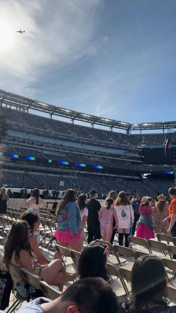 MetLife Stadium, section: Floor 6, row: 8, seat: 8