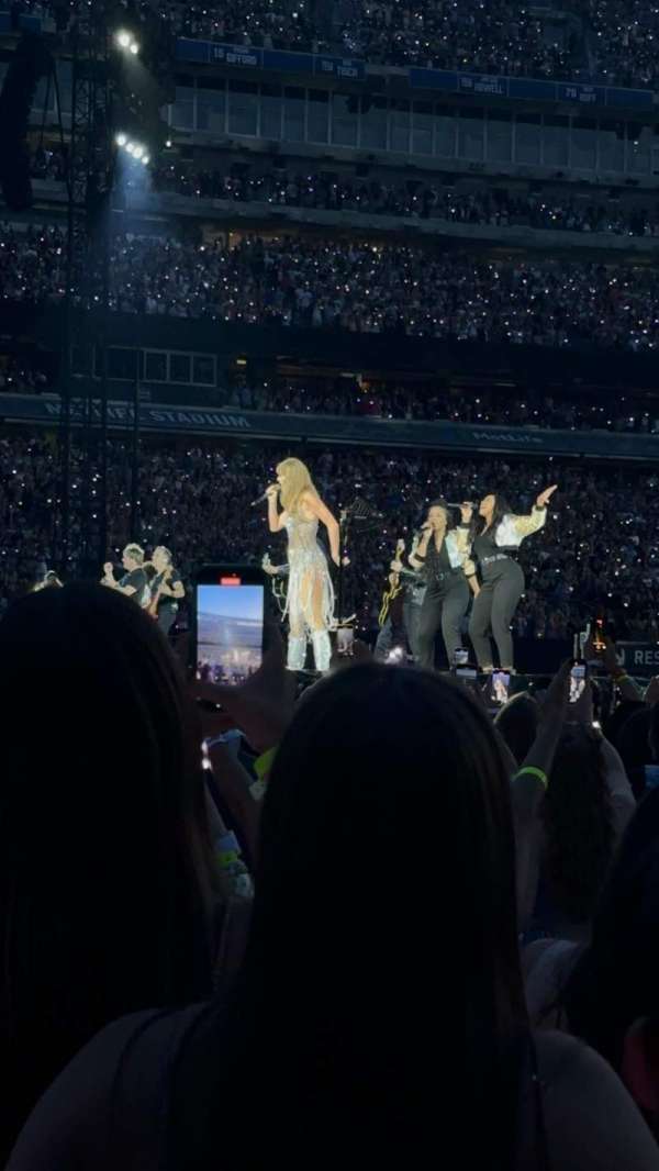 MetLife Stadium, section: Floor 6, row: 8, seat: 8