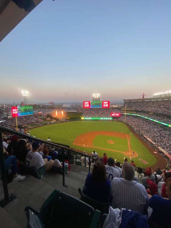Angel Stadium, section: 516, row: H, seat: 2