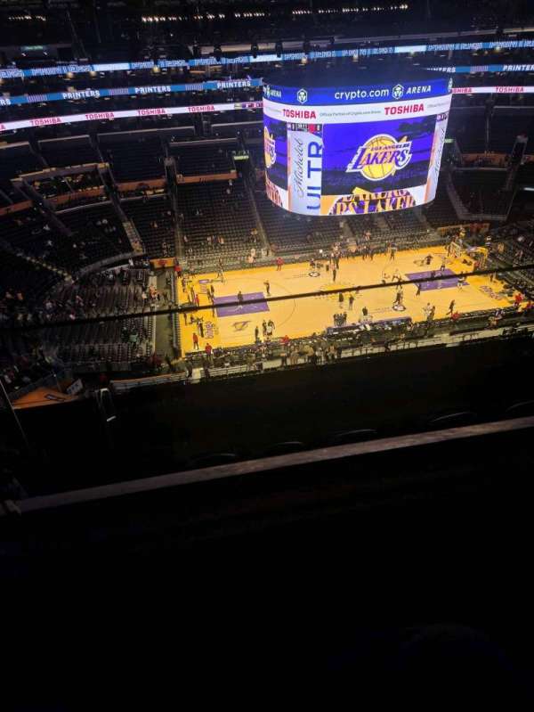 Crypto.com Arena, section: 302, row: 6, seat: 17