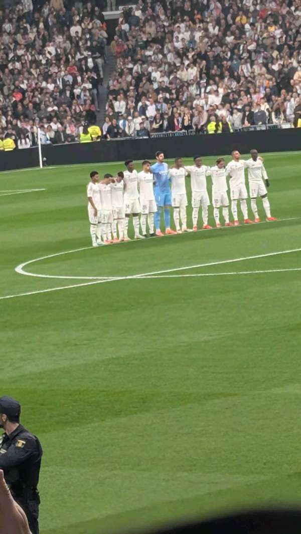Santiago Bernabéu Stadium, section: 127, row: 16, seat: 11
