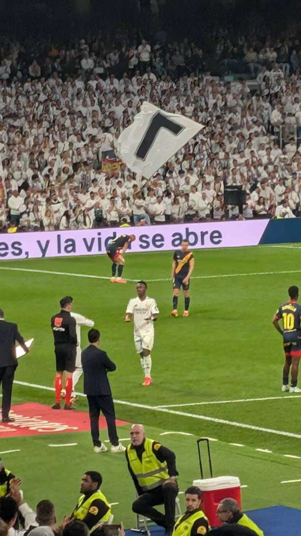 Santiago Bernabéu Stadium, section: 127, row: 16, seat: 11