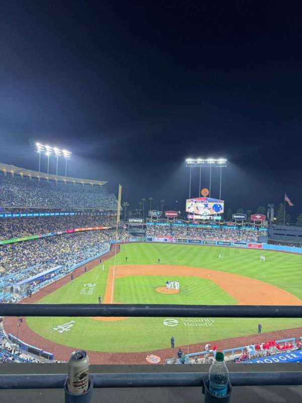 Dodger Stadium, section: 8RS, row: B, seat: 9